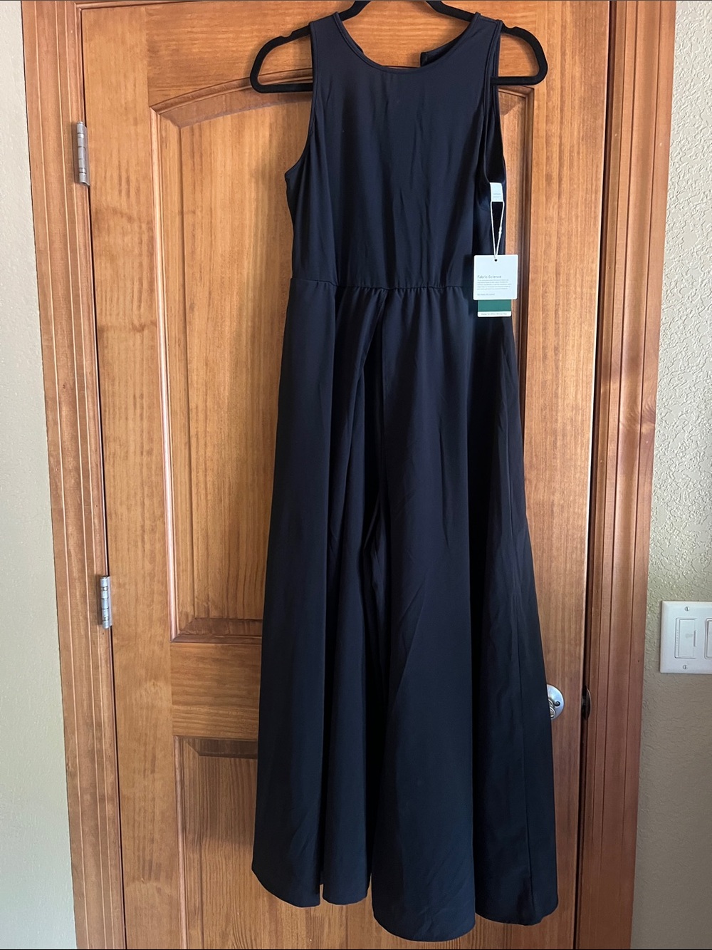 halara sz med. breezeful  elegant flowy dress up or down. One piece jumper.